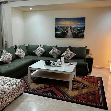 Beautiful, Great Equipped 122 M Holiday Apartment Near Majorelle Garden And Gueliz With Pool Views And A Large Balcony And Terrace Marrakesh Exterior photo
