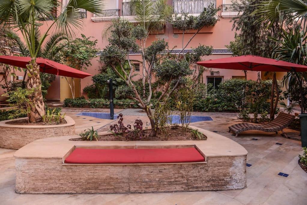 Beautiful, Great Equipped 122 M Holiday Apartment Near Majorelle Garden And Gueliz With Pool Views And A Large Balcony And Terrace Marrakesh Exterior photo