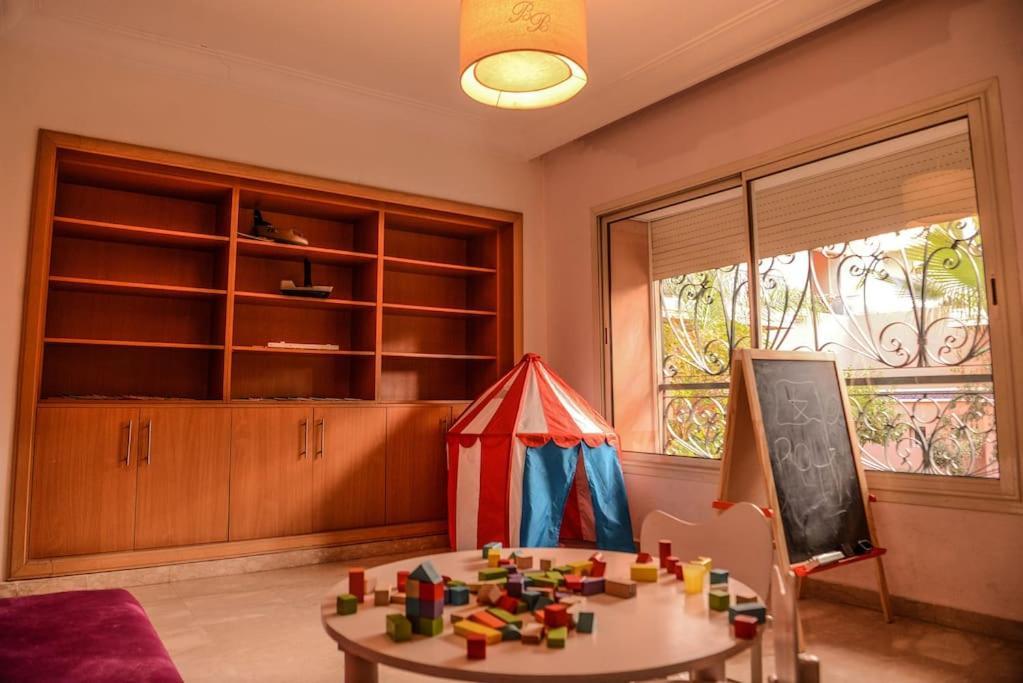 Beautiful, Great Equipped 122 M Holiday Apartment Near Majorelle Garden And Gueliz With Pool Views And A Large Balcony And Terrace Marrakesh Exterior photo