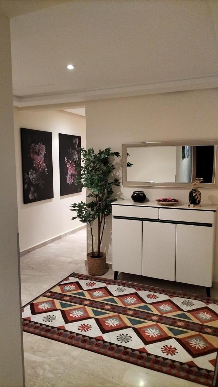 Beautiful, Great Equipped 122 M Holiday Apartment Near Majorelle Garden And Gueliz With Pool Views And A Large Balcony And Terrace Marrakesh Exterior photo