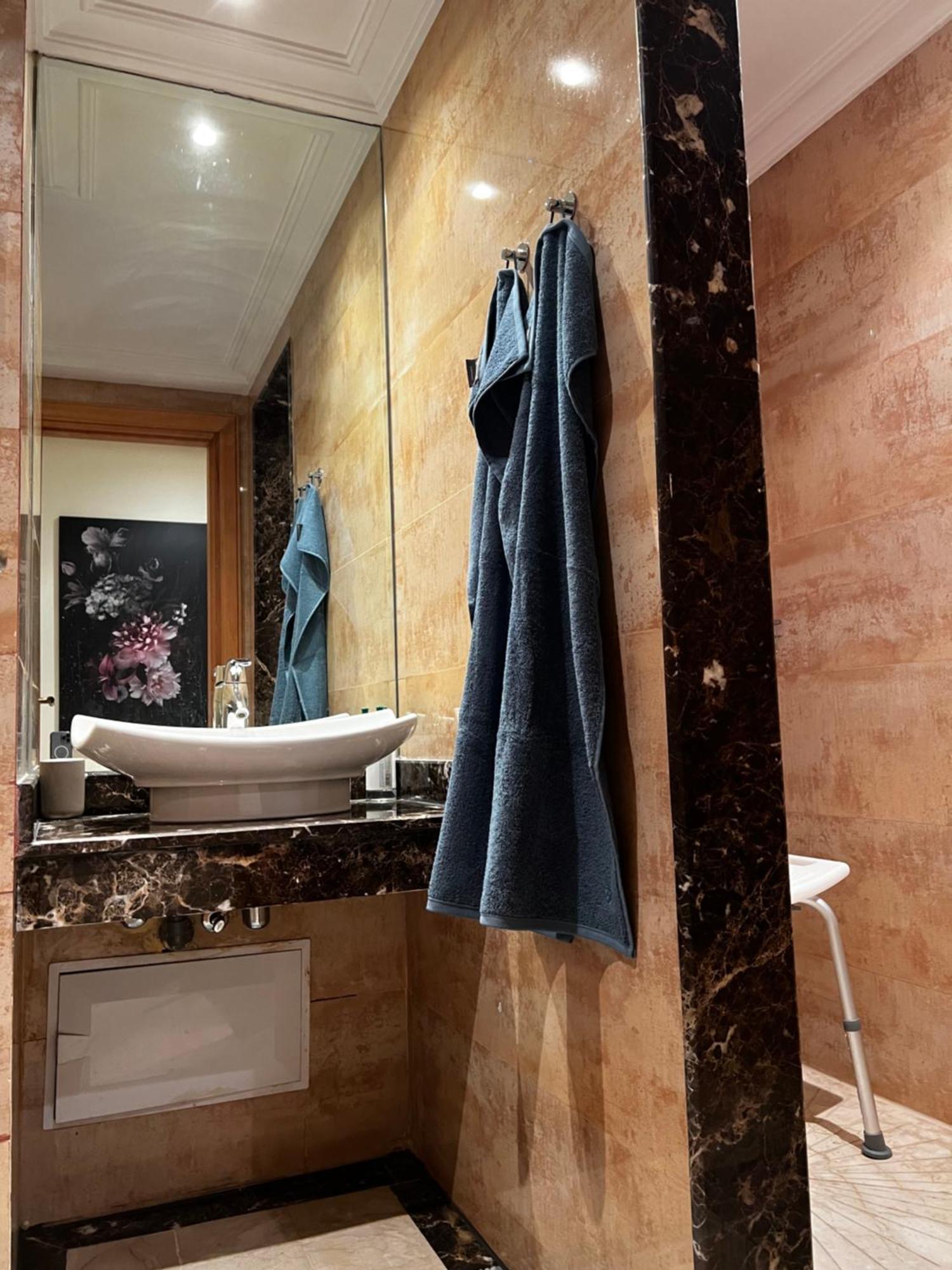 Beautiful, Great Equipped 122 M Holiday Apartment Near Majorelle Garden And Gueliz With Pool Views And A Large Balcony And Terrace Marrakesh Exterior photo